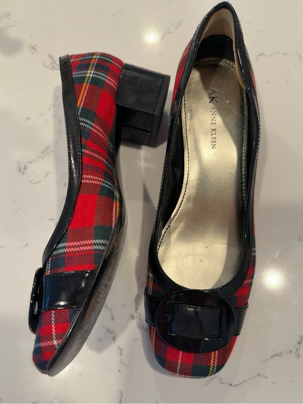 AK Anne Klein Red Tartan Plaid Block Heel Pumps Buckle Toe Size 9M